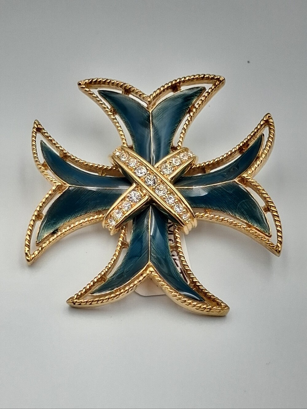 VPM429. Monet Gold-Tone Teal Enamel Maltese Cross Brooch with Crystal Accents